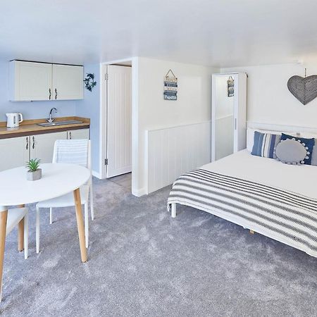 Host & Stay - Princess Place Studio Whitby Exterior foto