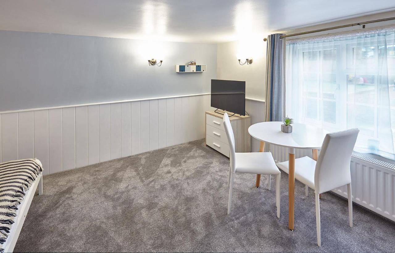 Host & Stay - Princess Place Studio Whitby Exterior foto