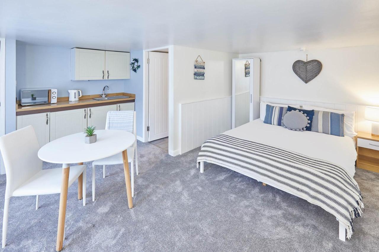 Host & Stay - Princess Place Studio Whitby Exterior foto