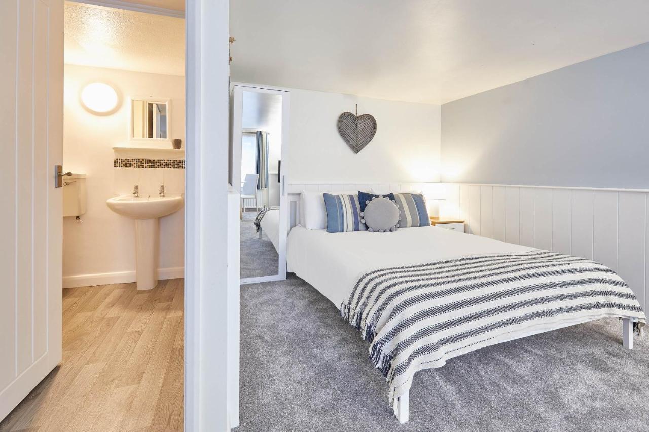 Host & Stay - Princess Place Studio Whitby Exterior foto